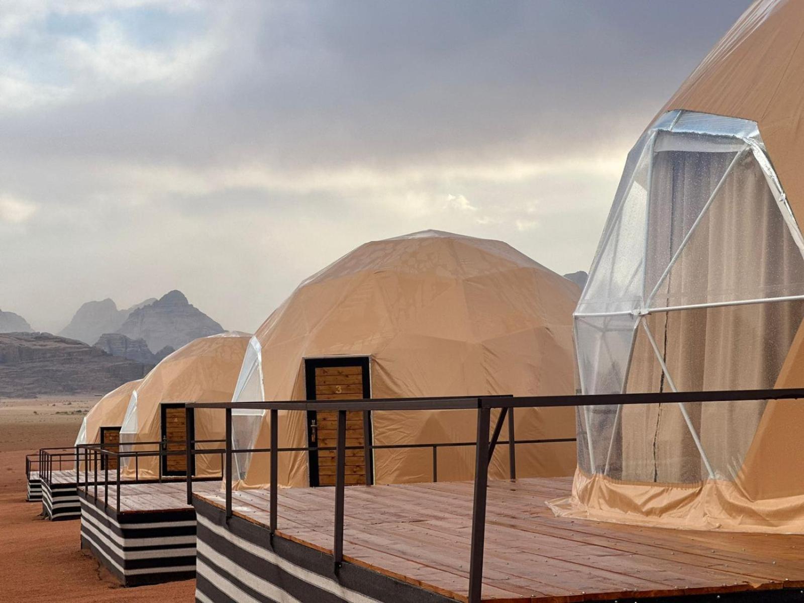 Luxury Camp Wadi Rum Exterior photo